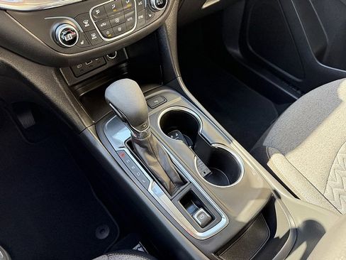 Used 2024 Chevrolet Equinox LT image 24
