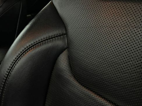 Used 2019 Jeep Cherokee Limited image 17