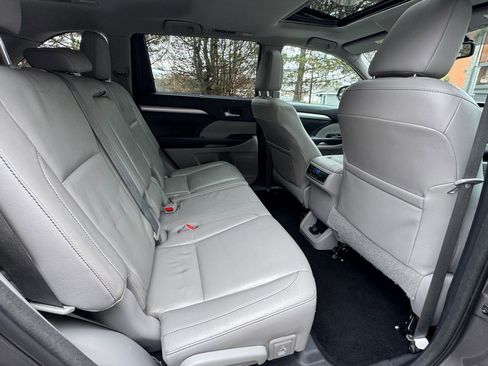 Used 2016 Toyota Highlander XLE w/ Protection Package #3 image 14