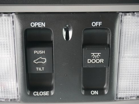 Used 2020 Honda Odyssey Elite image 29
