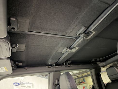 Used 2023 Ford Bronco Wildtrak AWD/4WD image 5