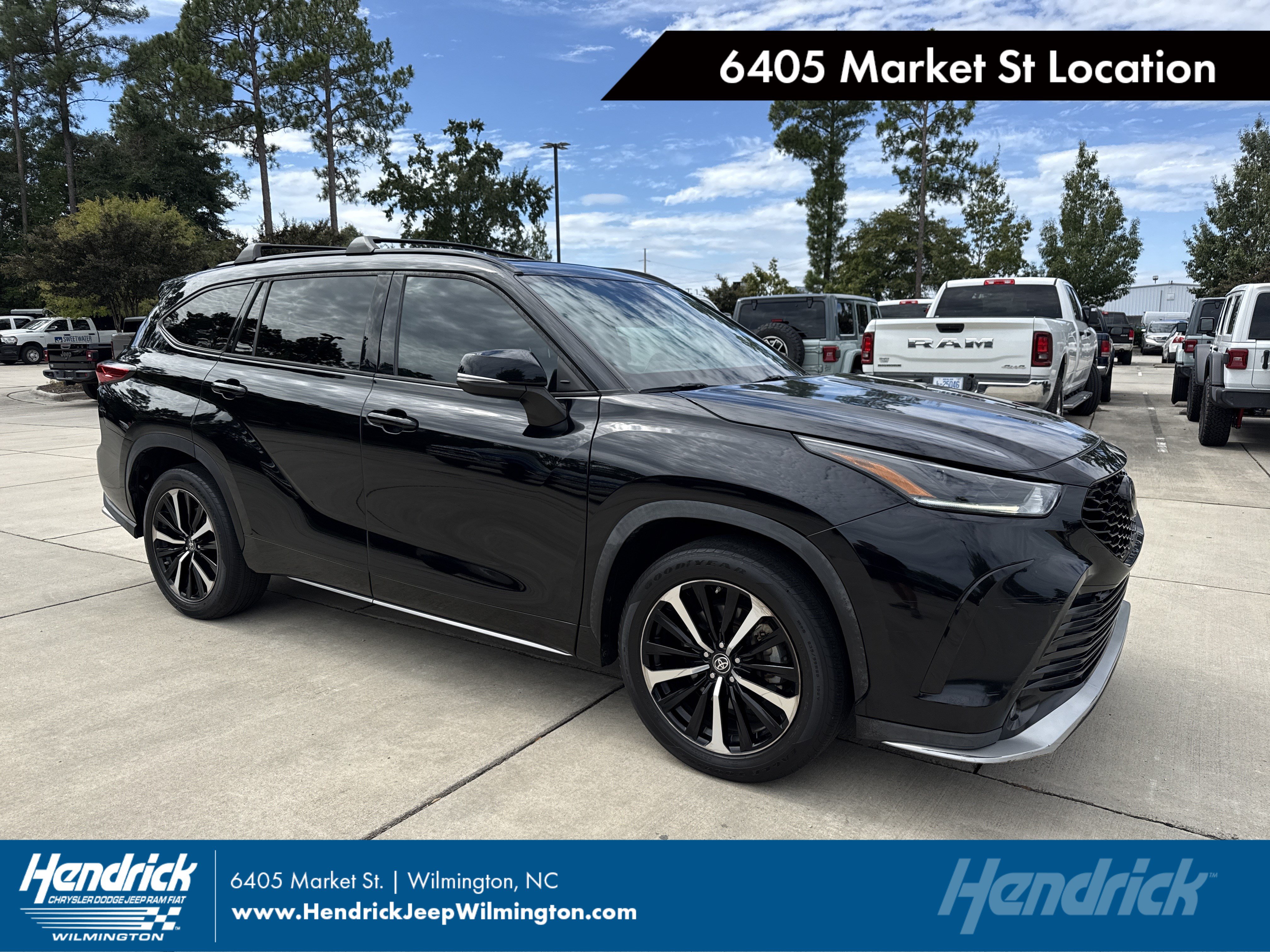 Used 2021 Toyota Highlander XSE AWD/4WD image 1