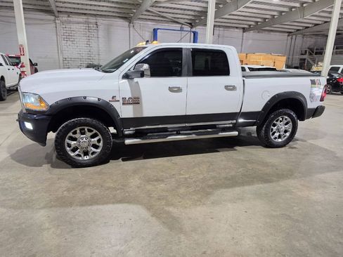 Used 2016 RAM 3500 Laramie Longhorn AWD/4WD image 4