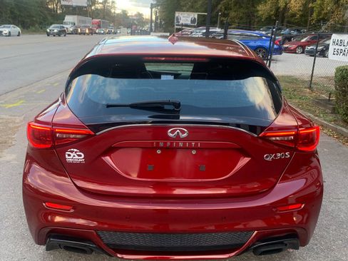 Used 2018 INFINITI QX30 Sport w/ Cargo Package image 5