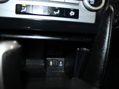 Used 2012 Toyota Camry SE FWD image 17
