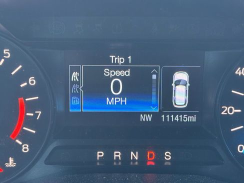 Used 2019 Ford Explorer XLT FWD image 6