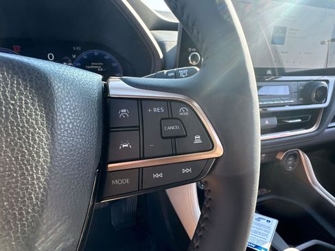 Used 2026 Toyota Grand Highlander AWD Hybrid image 24