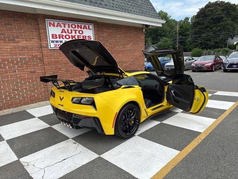 Used 2019 Chevrolet Corvette ZR1 RWD image 41