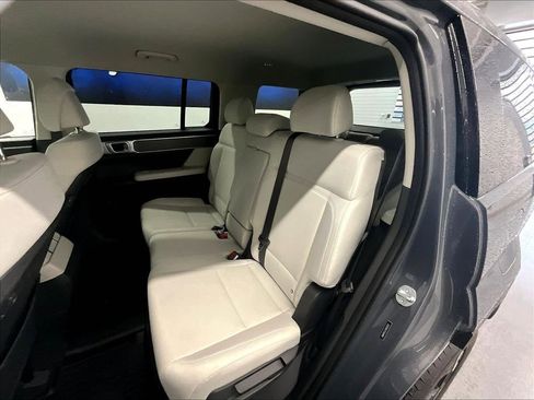 Used 2024 Hyundai Santa Fe SE image 15