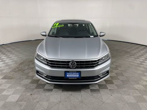 Used 2018 Volkswagen Passat 2.0T SE FWD image 18