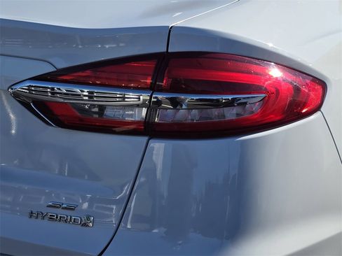 Used 2019 Ford Fusion SE image 31