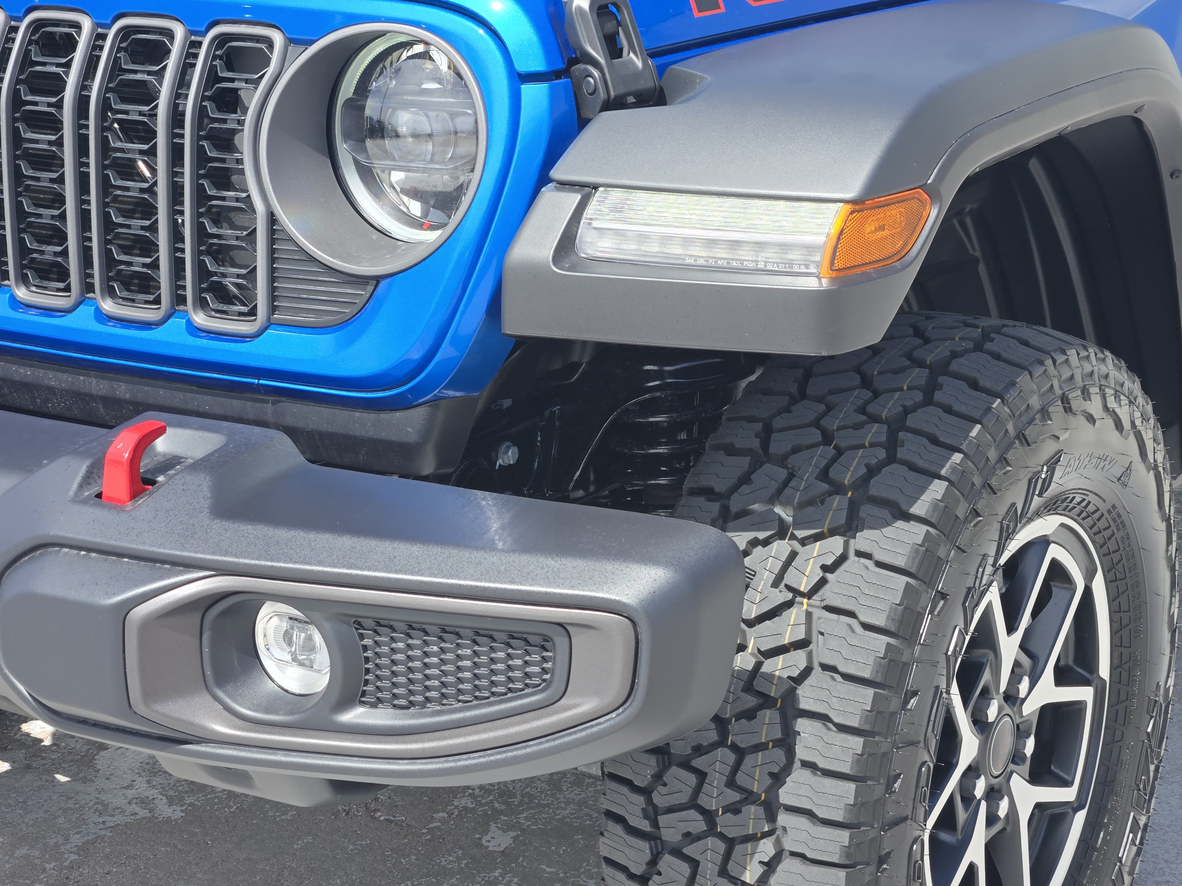 New 2026 Jeep Gladiator Rubicon w/ Steel Power Dome Hood Package AWD/4WD image 6