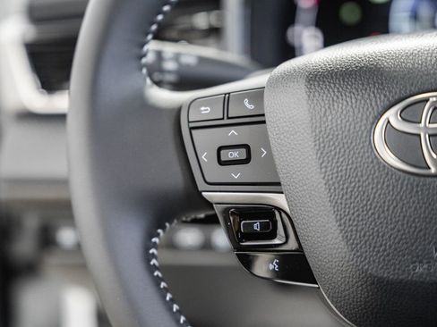 New 2026 Toyota Camry SE image 27