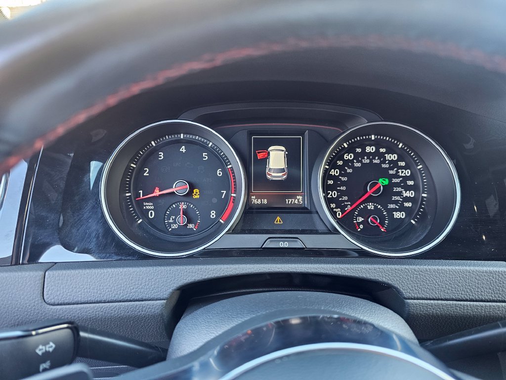Used 2018 Volkswagen GTI 4-Door FWD image 15