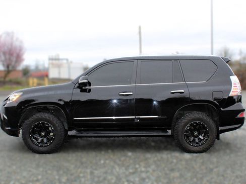 Used 2014 Lexus GX 460 image 4