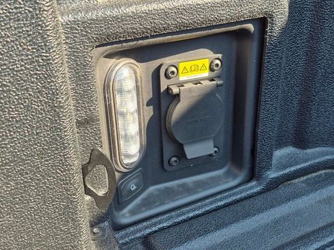 Used 2024 Ford Maverick XLT w/ XLT Luxury Package image 5