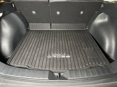 Used 2024 Toyota Corolla Cross LE image 22