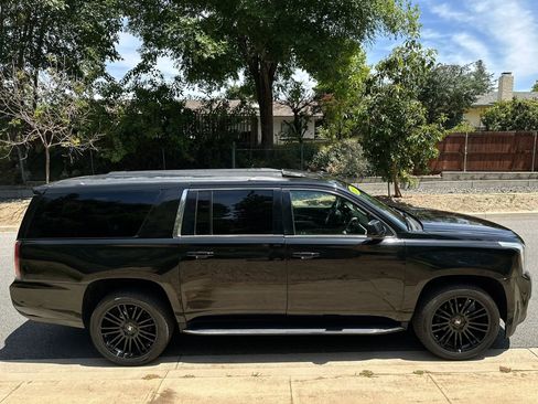 Used 2017 GMC Yukon XL SLT w/ Open Road Package RWD image 12