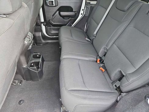 Used 2021 Jeep Wrangler Unlimited Sport image 18