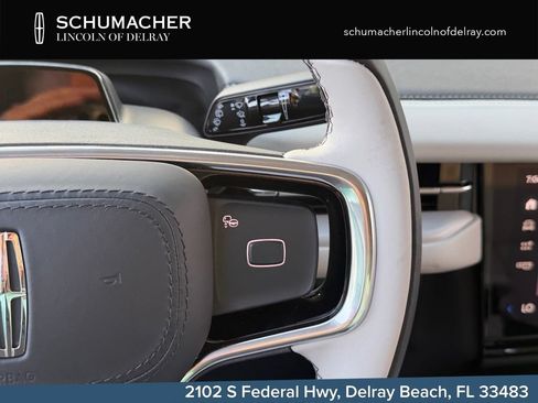 New 2026 Lincoln Navigator Premiere AWD/4WD image 21