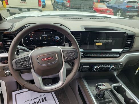 New 2026 GMC Sierra 1500 SLT AWD/4WD image 10