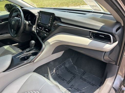 Used 2023 Toyota Camry SE w/ Convenience Package FWD image 42