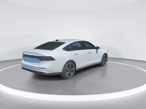 Used 2026 Honda Accord SE image 8