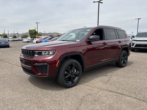 New 2026 Jeep Grand Cherokee L Limited image 2