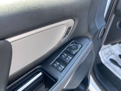 Used 2025 Ford Expedition Active AWD/4WD image 17