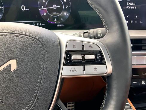 Certified 2025 Kia Telluride SX Prestige X-Line AWD/4WD image 25