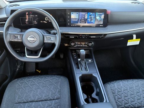 New 2026 Nissan Kicks SV w/ SV Premium Package image 9