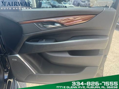 Used 2018 Cadillac Escalade Luxury image 31