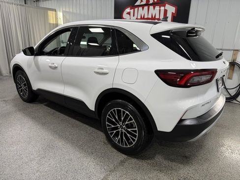 Used 2023 Ford Escape Active image 6