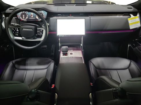 New 2025 Land Rover Range Rover Long Wheelbase SE image 25