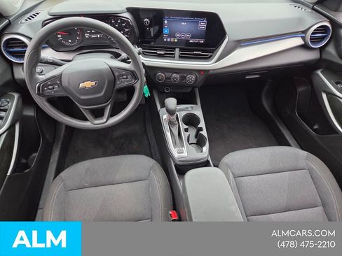 Used 2024 Chevrolet Trax LS FWD image 10
