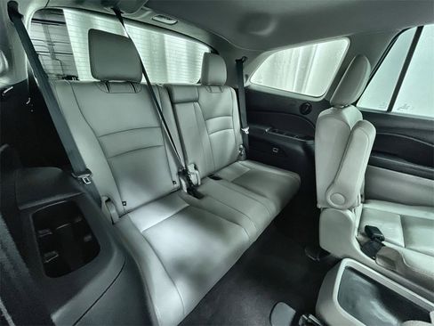 Used 2020 Honda Pilot Touring image 31