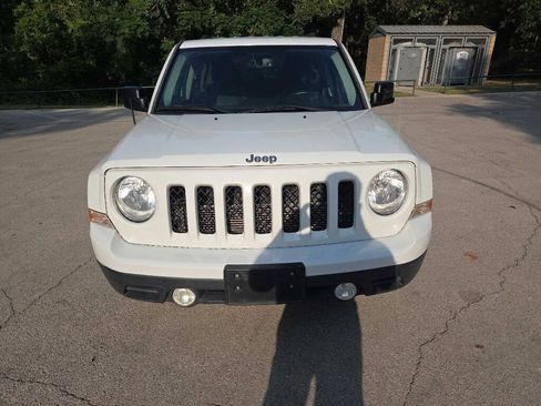 Used 2016 Jeep Patriot Latitude FWD image 8