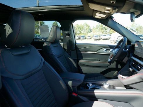 New 2026 Ford Explorer ST-Line w/ ST-Line Street Pack image 9