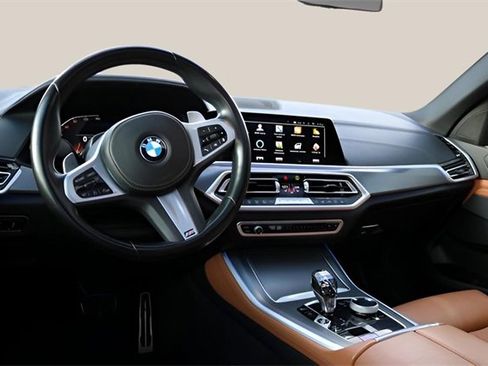 Used 2022 BMW X5 xDrive40i w/ M Sport Package image 15