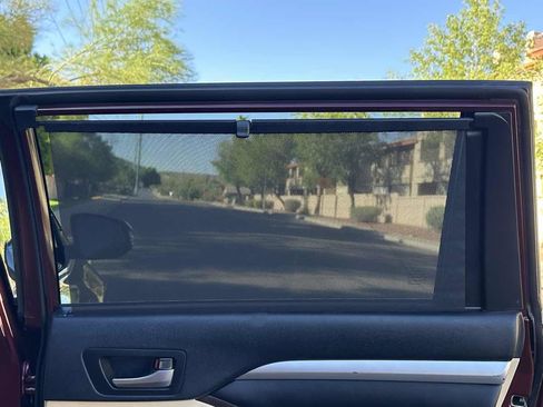 Used 2019 Toyota Highlander XLE image 43