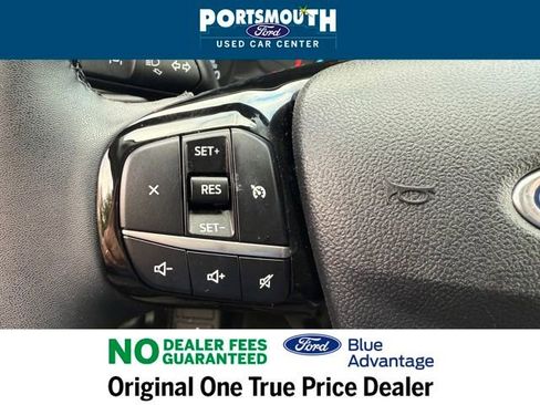 Certified 2022 Ford Escape SE w/ SE Sport Appearance Package image 17