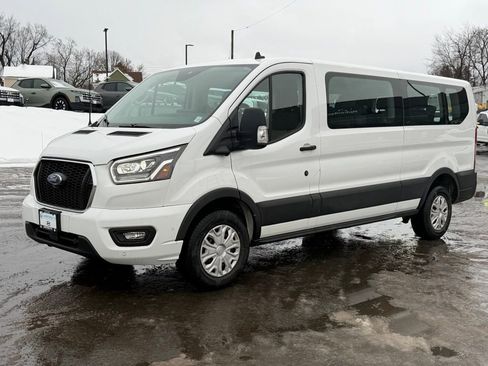 Used 2023 Ford Transit 350 XLT image 3