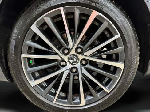 Used 2024 Lexus ES 250 w/ Premium Package AWD/4WD image 31