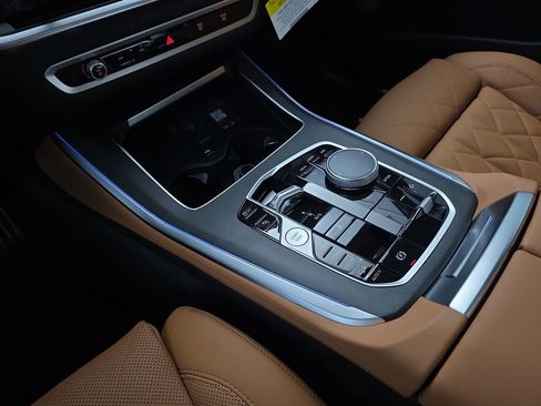 New 2026 BMW X5 xDrive50e w/ M Sport Package AWD/4WD image 25