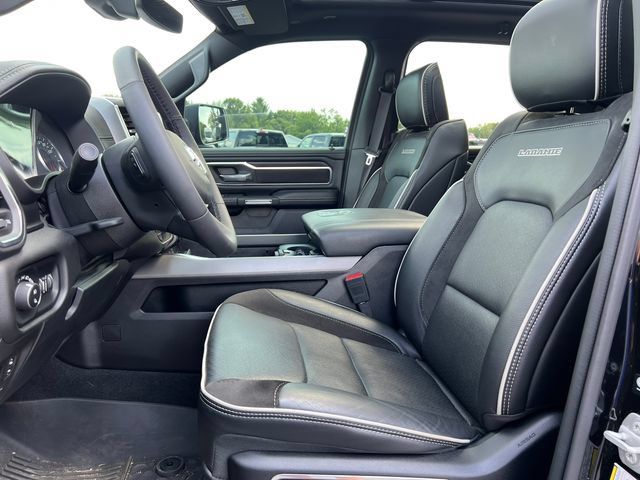 Used 2025 RAM 1500 Laramie w/ Sport Appearance Package AWD/4WD image 4