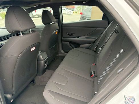 New 2026 Hyundai Elantra SEL Sport FWD image 12