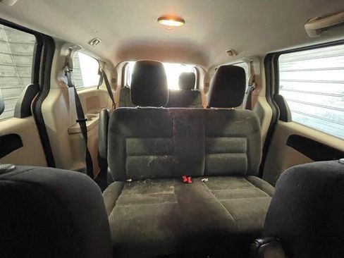 Used 2014 Dodge Grand Caravan American Value Package image 31
