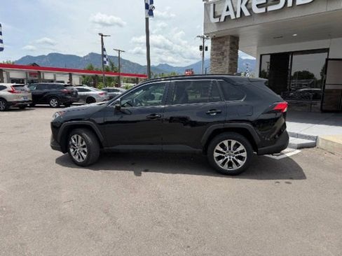 Used 2020 Toyota RAV4 XLE Premium w/ Carpet Mat Package AWD/4WD image 7