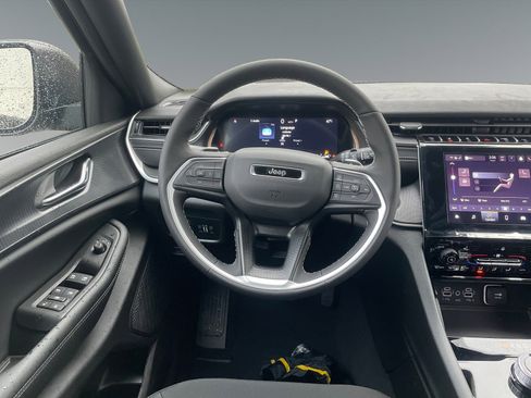 New 2026 Jeep Grand Cherokee Laredo X RWD image 12