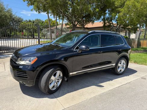 Used 2013 Volkswagen Touareg TDI AWD/4WD image 1